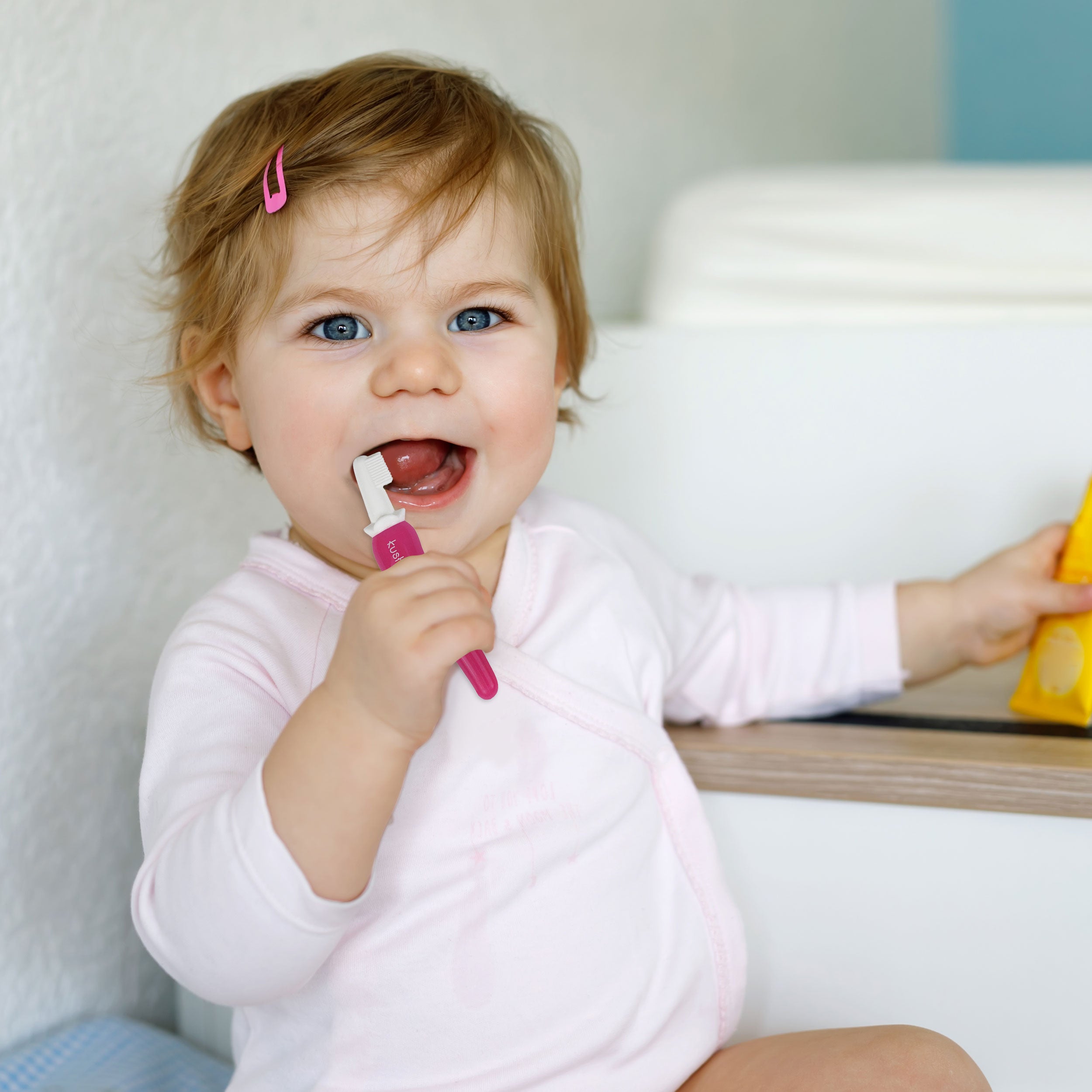 Toothbrush for babies first on sale teeth